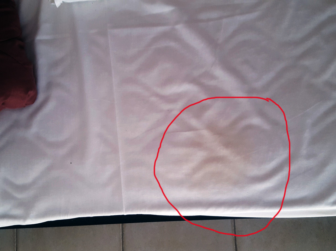 Golden Beach Hotel主图