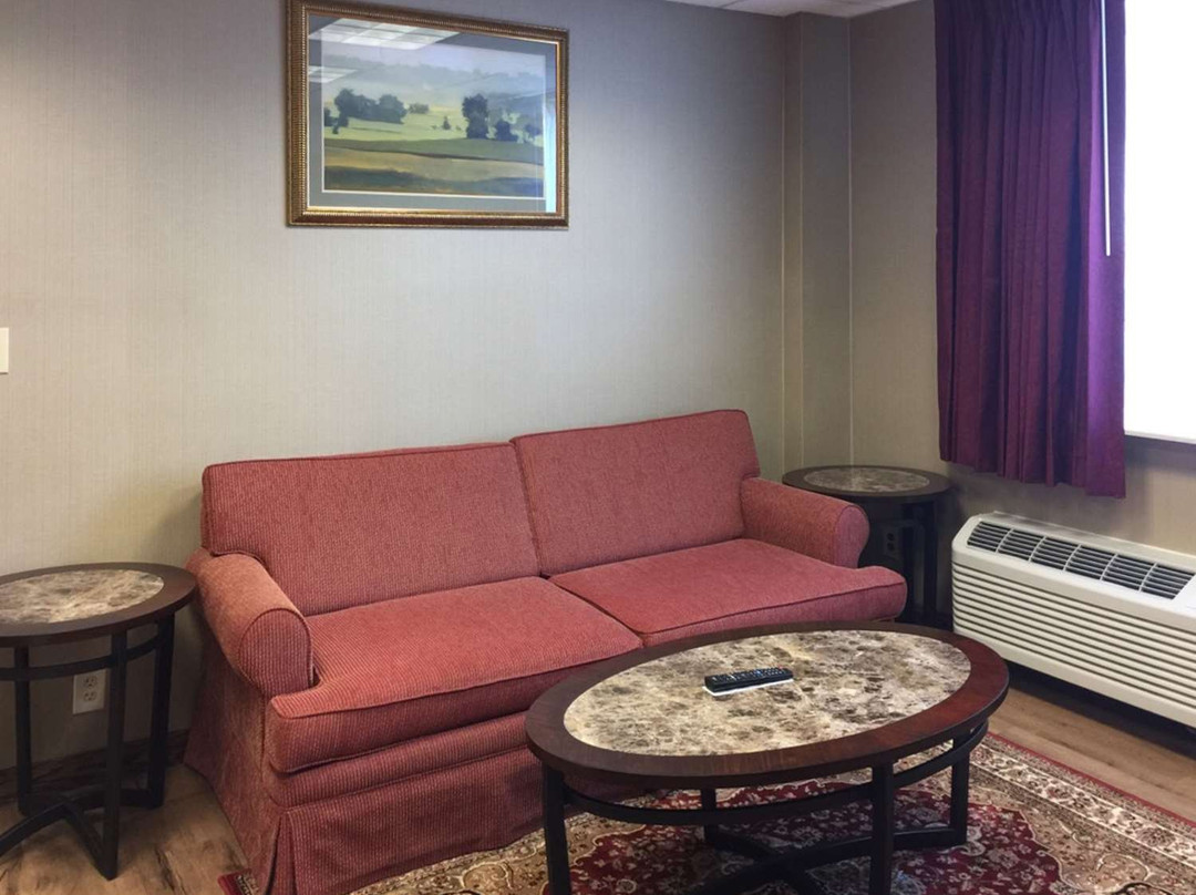 Quality Inn and Conference Center主图