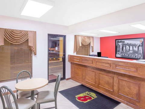 尤福拉速8酒店主图