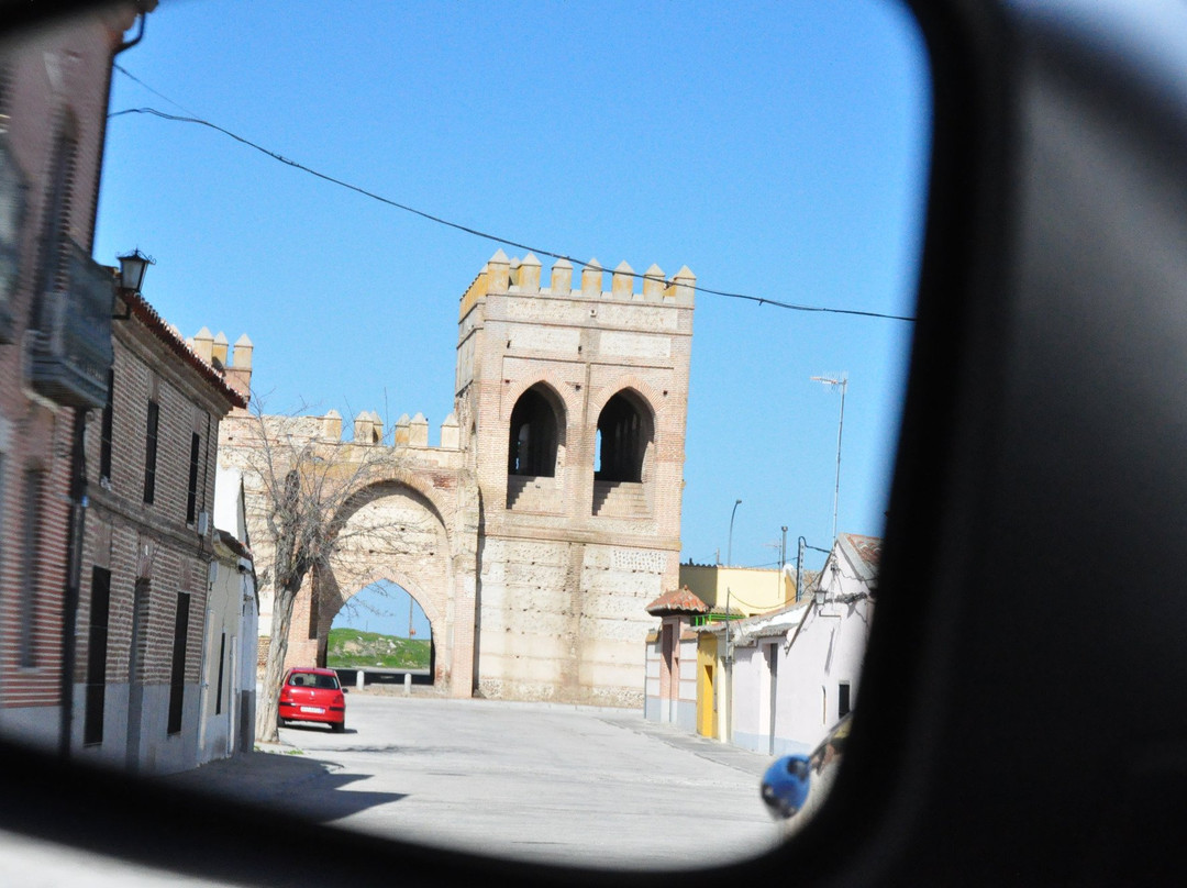 Puerta De Medina景点图片