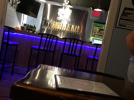 Two Lions Winery & Palm Harbor Brewery-帕姆港必去景点