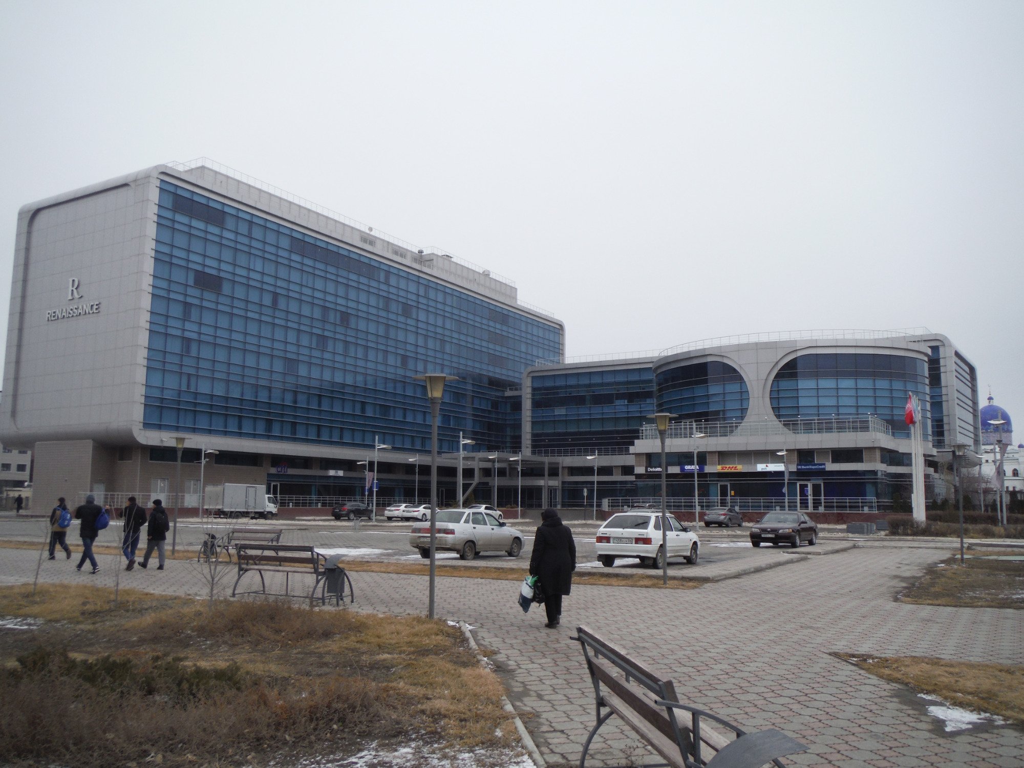 Renaissance Atyrau Hotel-浴室