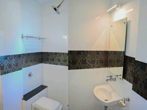 Hotel Crystal Inn主图