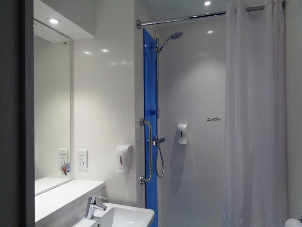 Travelodge Inverness City Centre Hotel-浴室