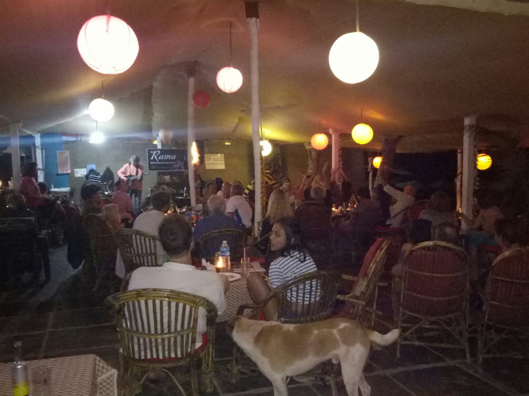 snoopy Bar & Restaurant