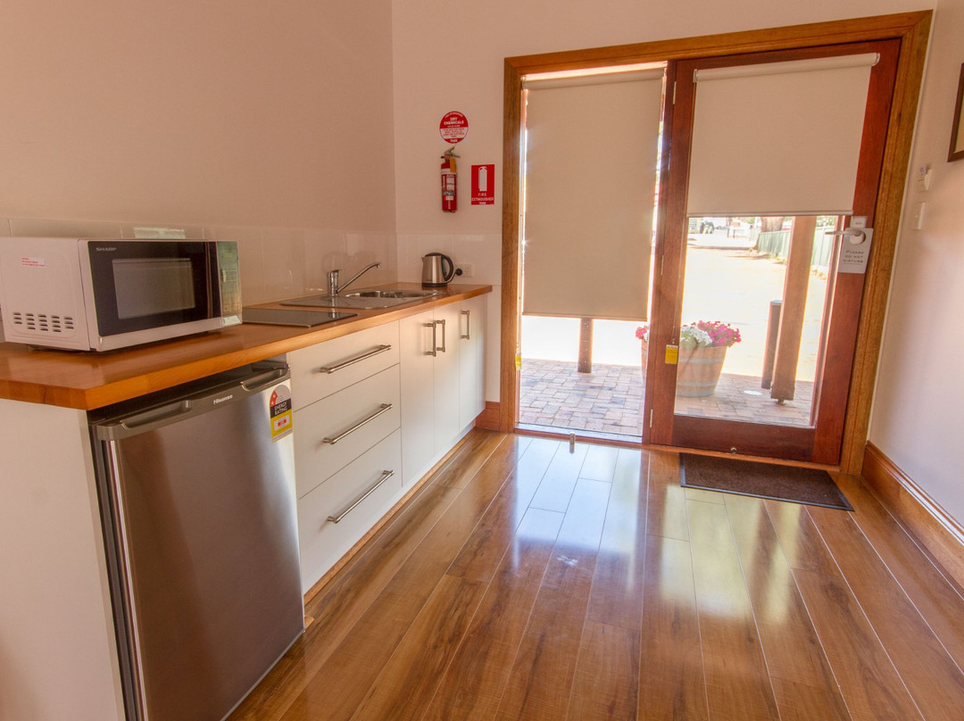 Birdwood Motel主图