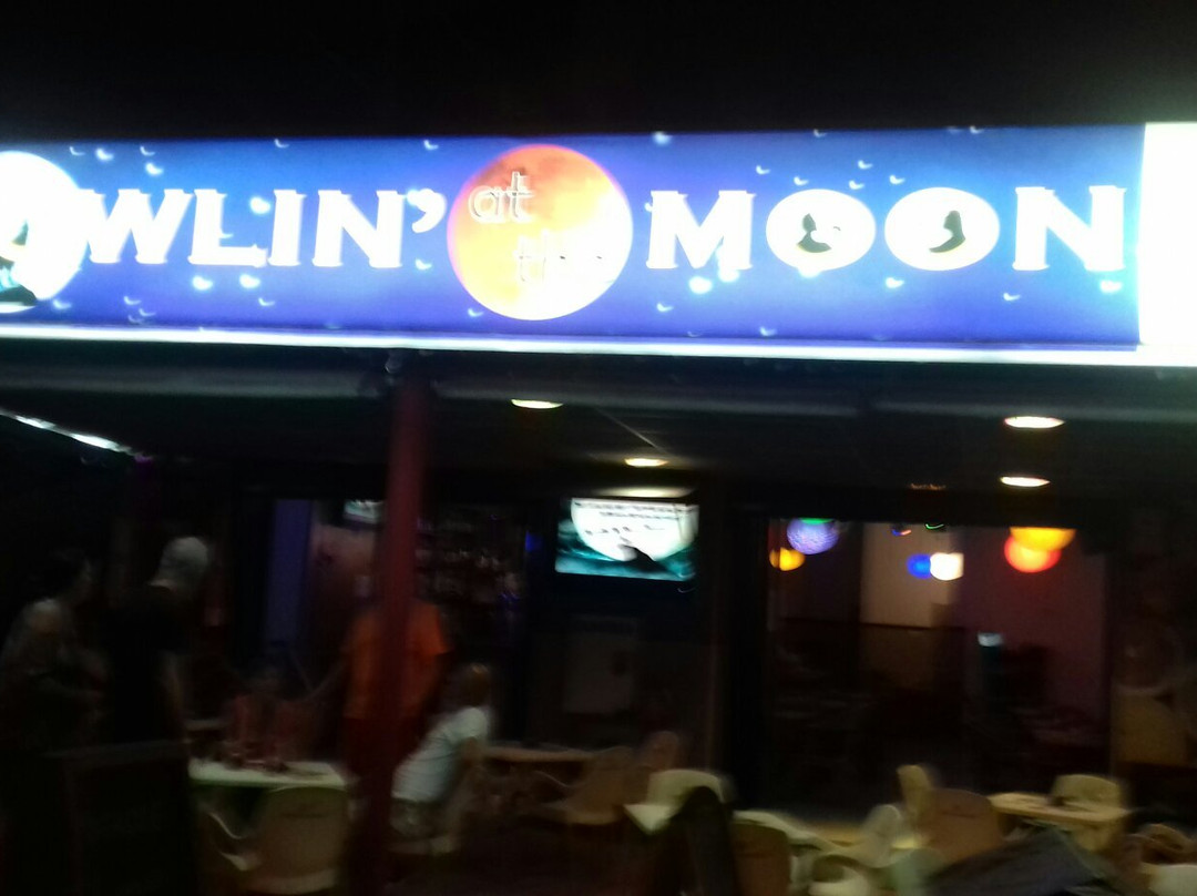 Howlin' at the Moon-奥德杰海岸必去景点