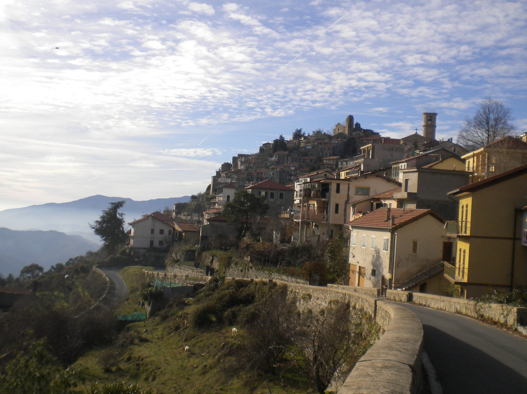 Chiesa di San Nicolò-Bajardo必去景点