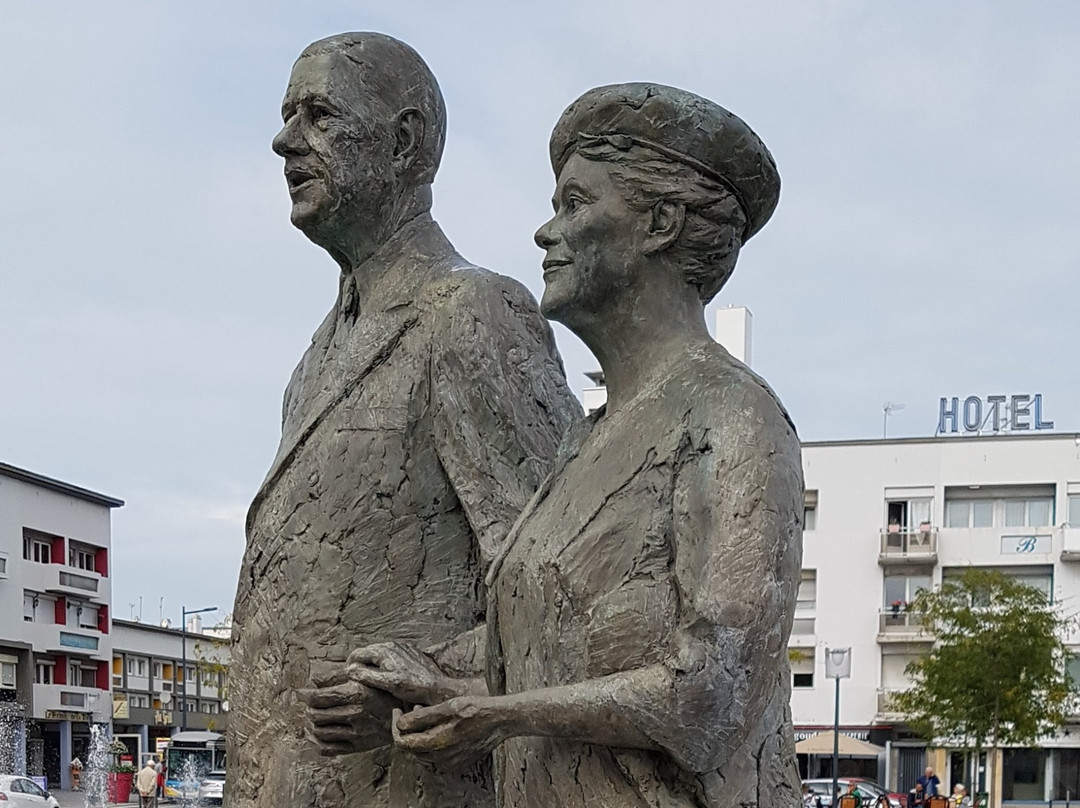 Monument Yvonne et Charles De Gaulle景点图片