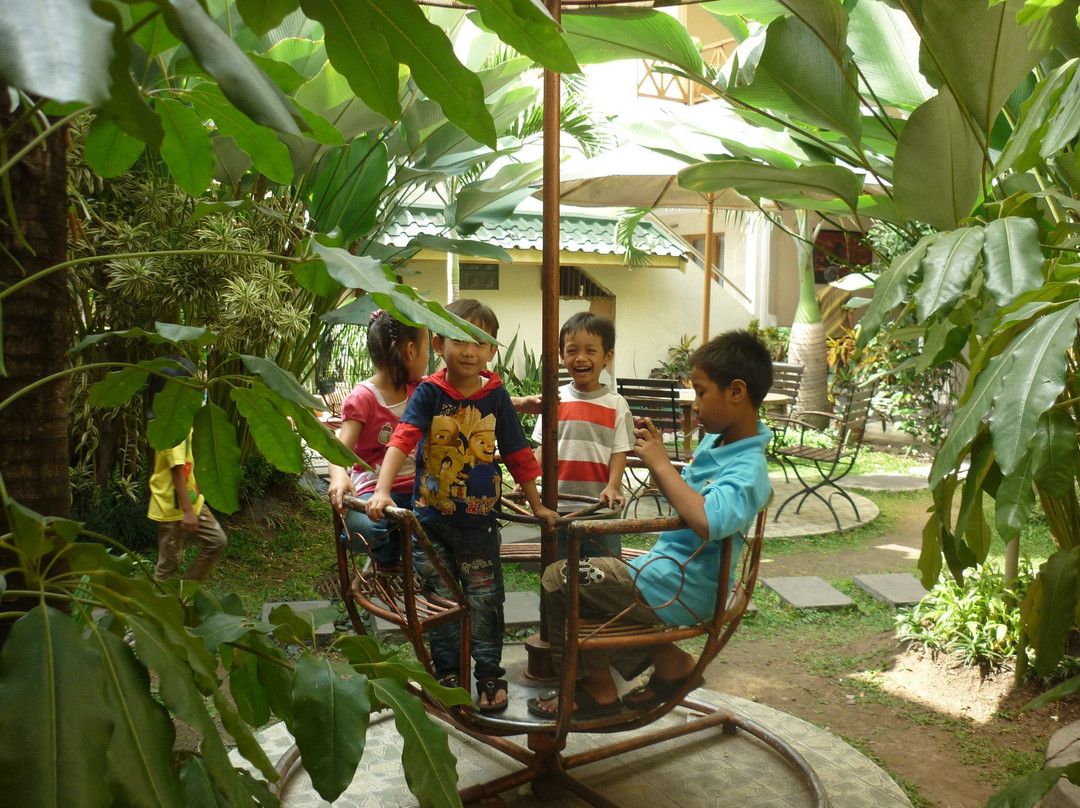 Bhinneka Hotel主图