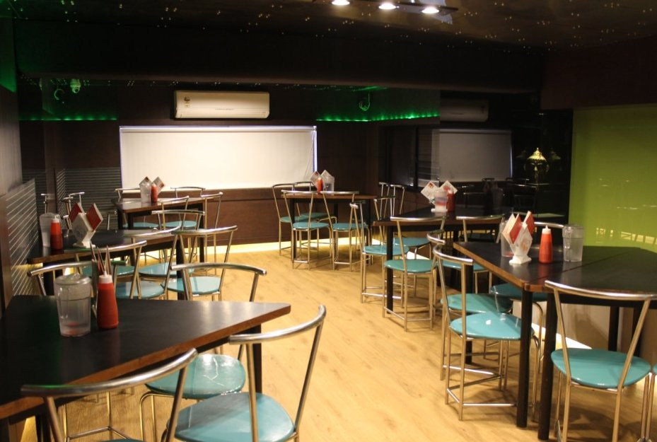 杰拉果德餐馆和美食-Big Bite The Food Court Restaurant