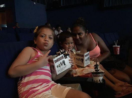 Village 6 Cinemas-苏瓦必去景点