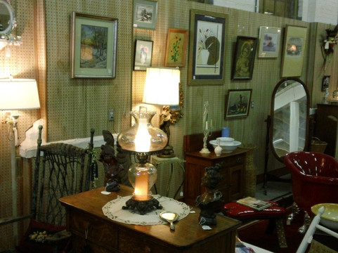Bunker Hill Antiques Associates-Bunker Hill必去景点
