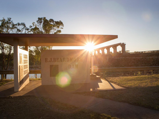 EJ Beardmore Dam-St George必去景点