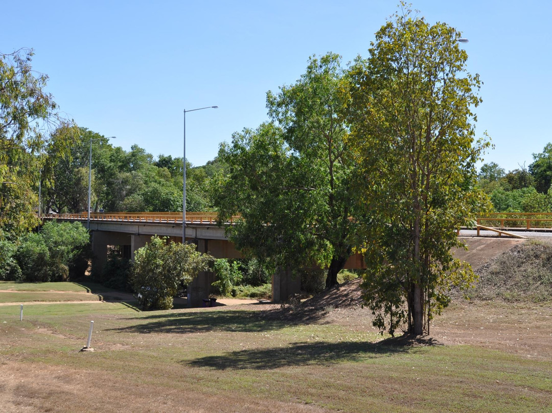 Adelaide River Railway Bridg景点图片