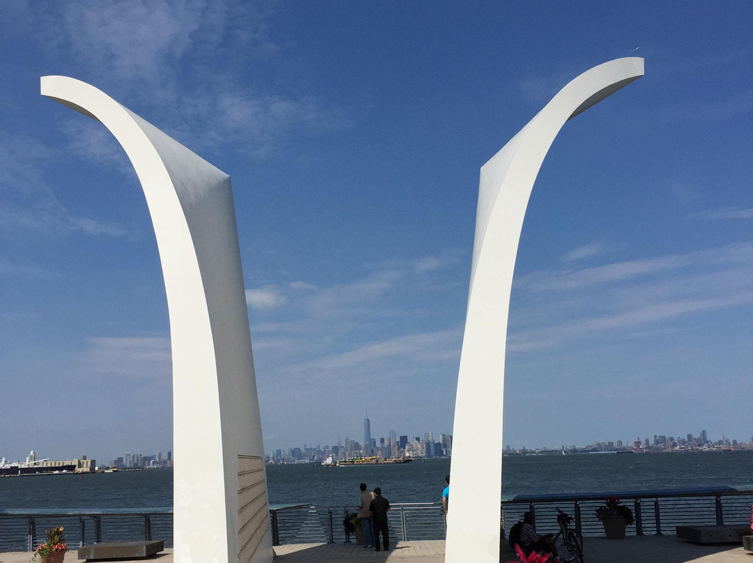 Postcards - The Staten Island September 11 Memorial景点图片