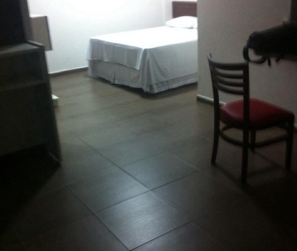 Auxerre Flats E Hotel