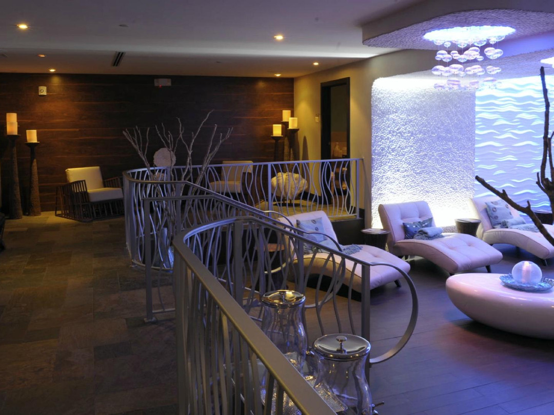 Aveda Seven Seas Spa & Salon-阳光岛海滩必去景点