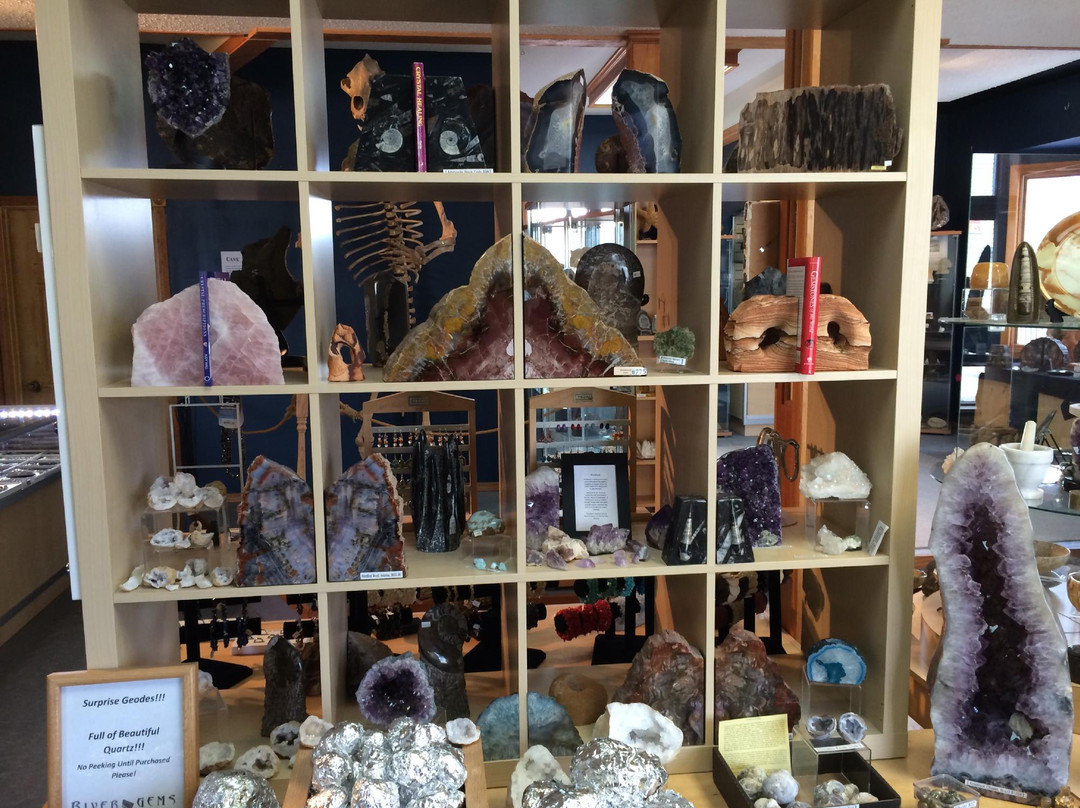 River Gems Gallery景点图片