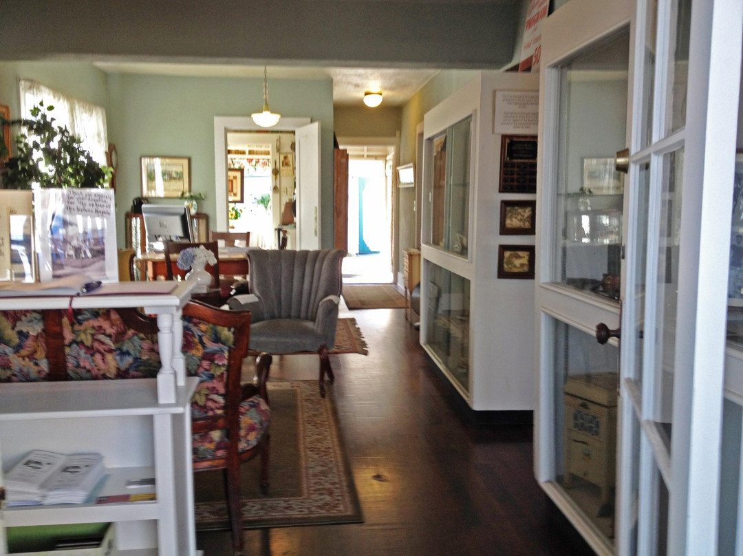 Murphy-Smith Historical Bungalow-拉古纳海滩必去景点