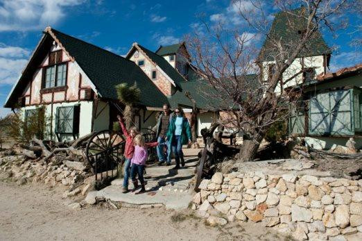 Antelope Valley Indian Museum State Historic Park-兰开斯特必去景点