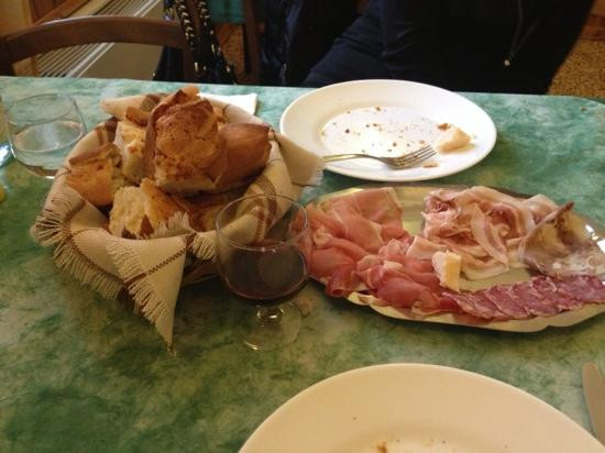 Massa Finalese餐馆和美食-Da Moi