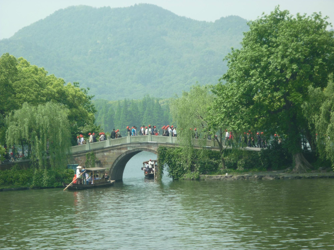 苏堤春晓-杭州市必去景点