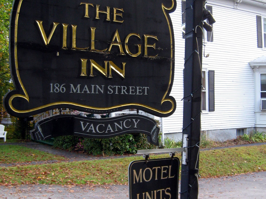 The Village Inn主图