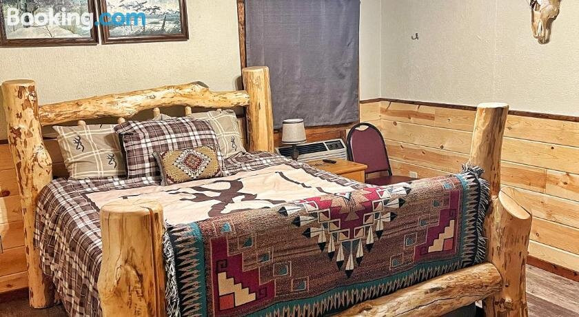 Devils Tower Outfitters主图