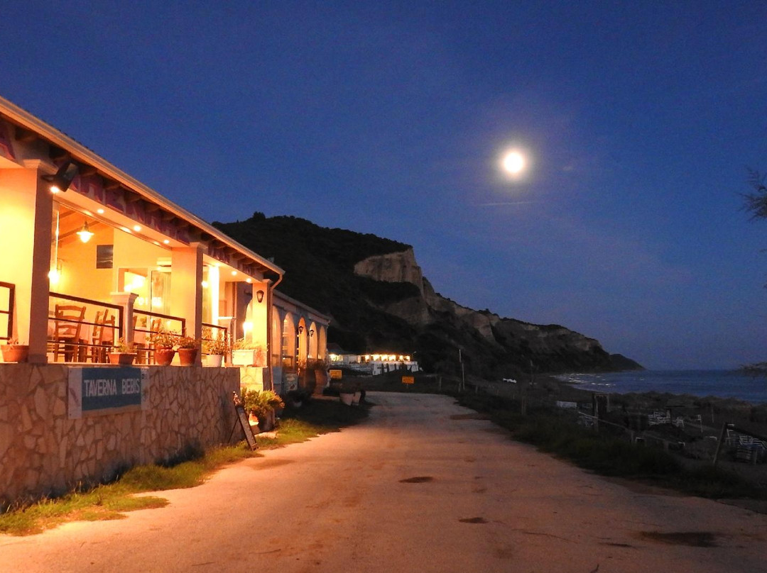 Gardenos餐馆和美食-Taverna Bebis