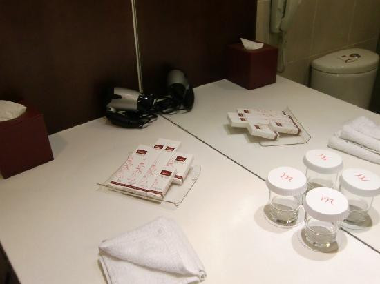 北京万商花园美居酒店主图