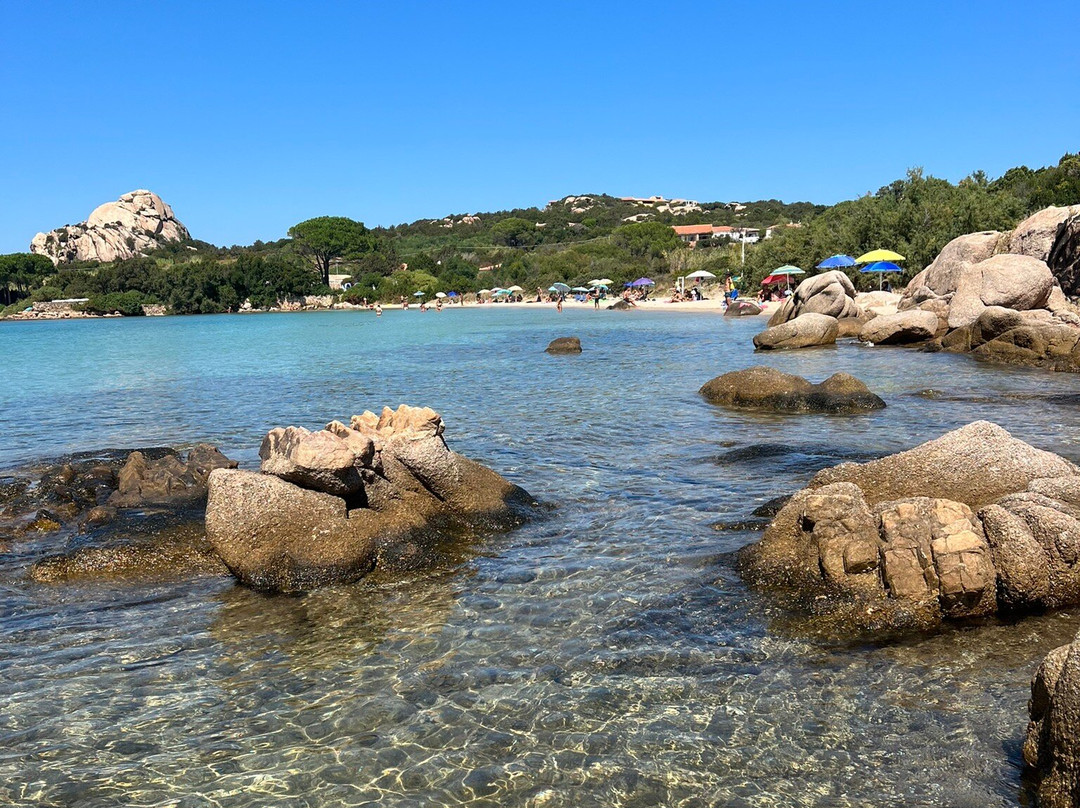 Spiaggia della Cala Li Mucchi Bianchi-Baia Sardinia必去景点