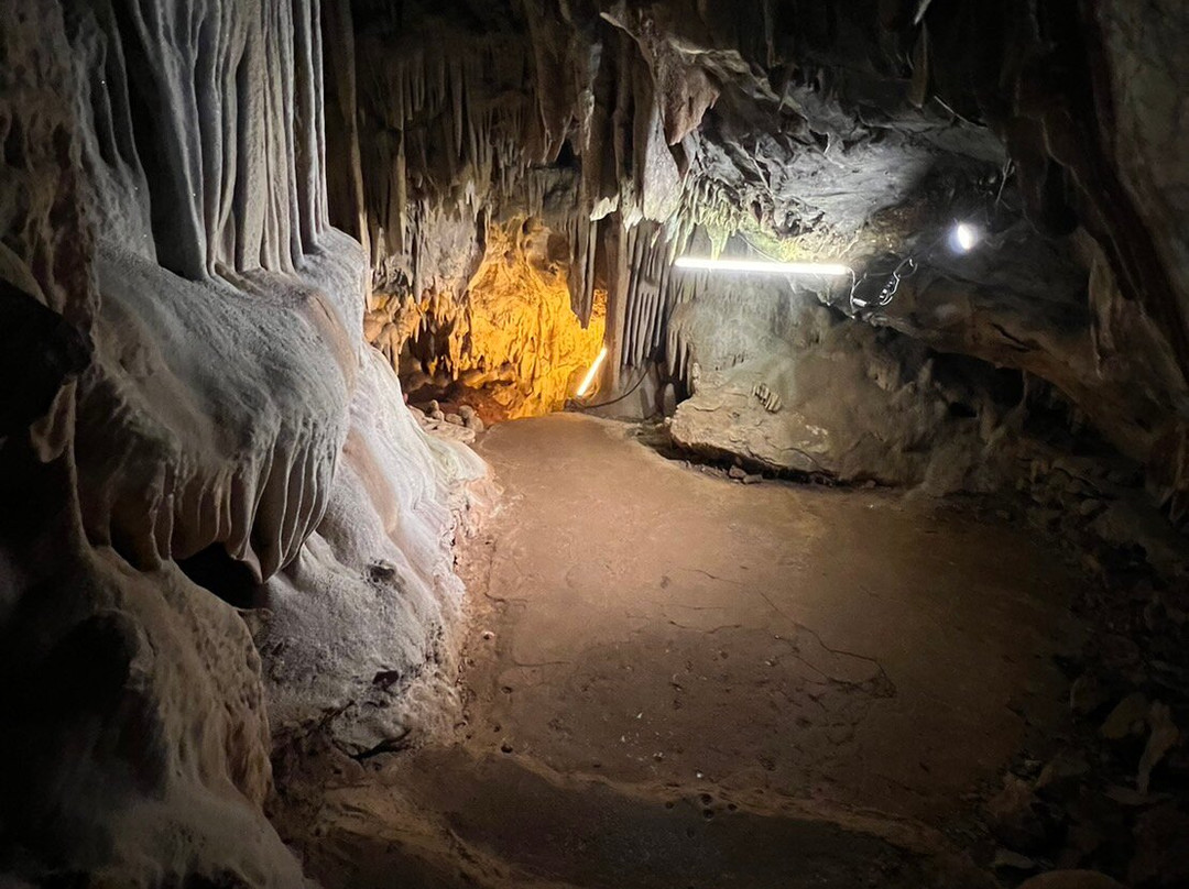 Keaw Sara Pad Neuk Cave-北冲县必去景点