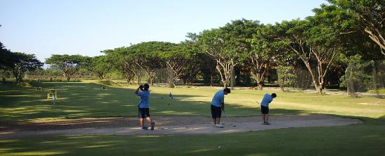 Three-Generation Golf Academy-清迈必去景点