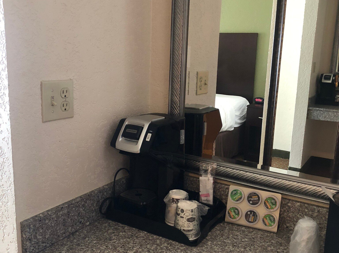 贝斯特韦斯特安提克套房酒店主图