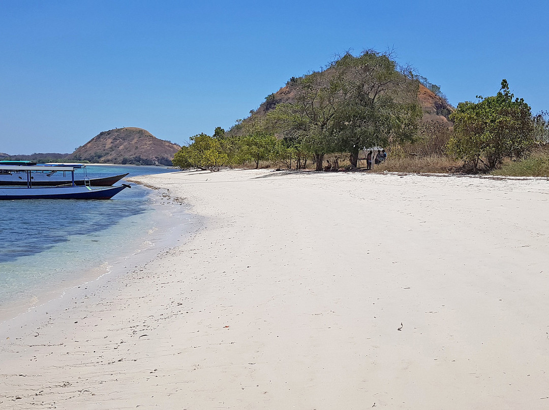 Riung 17 Island Marine Park景点图片