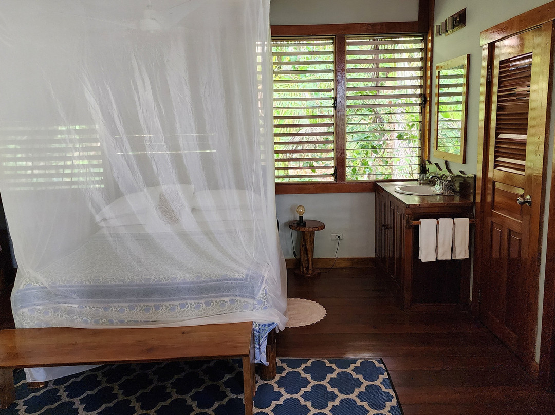 Casa Cayuco Eco-Adventure Lodge主图