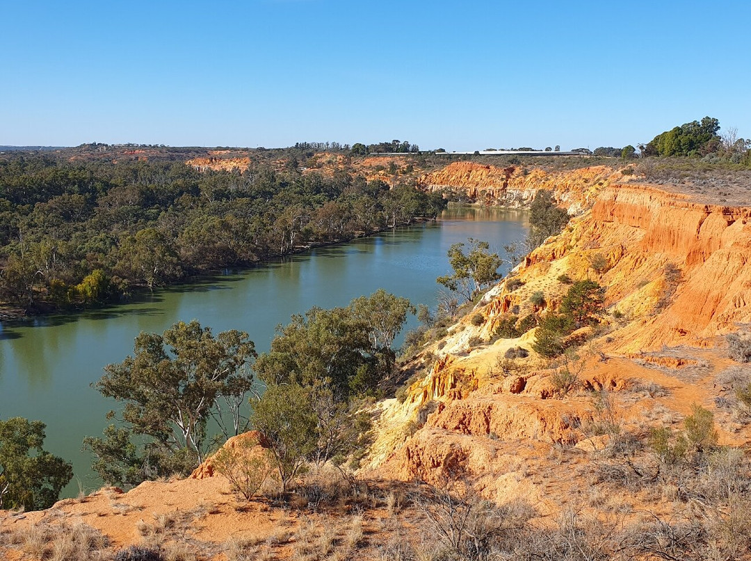 Headings Cliff-Paringa必去景点