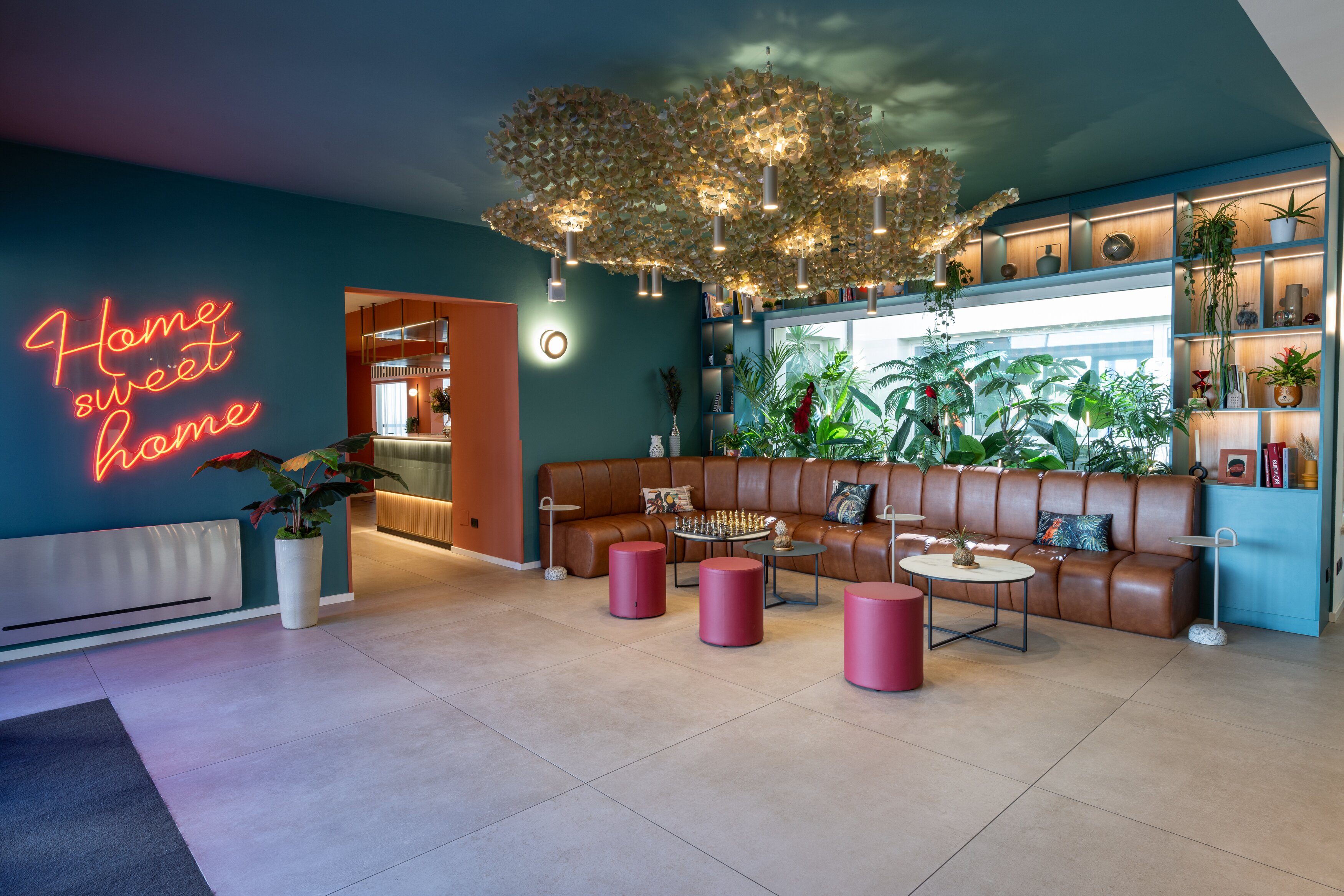 尹朋里亚酒店-官方