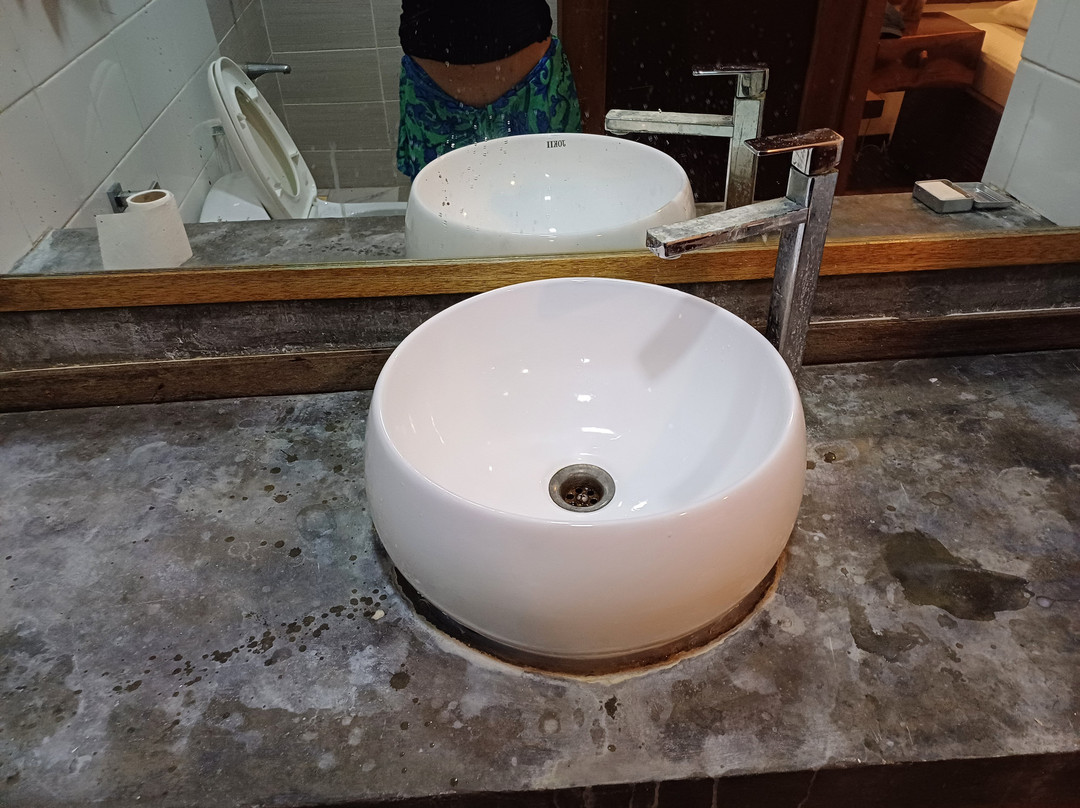 Dhiffushi White Sand Beach Hotel主图