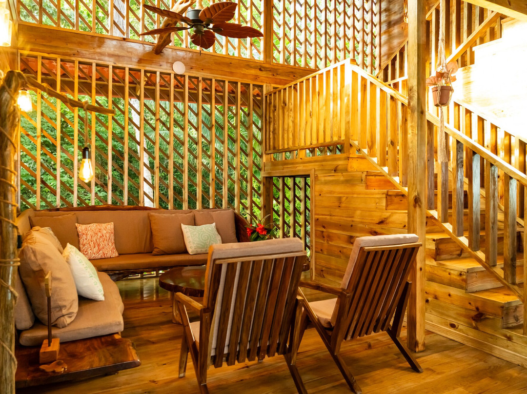 Casa Cayuco Eco-Adventure Lodge主图