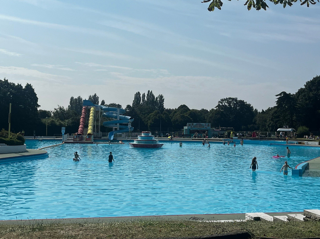 Aldershot Lido景点图片