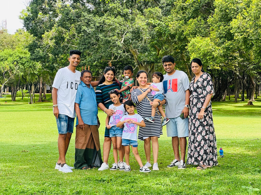 阿玛亚湖酒店主图