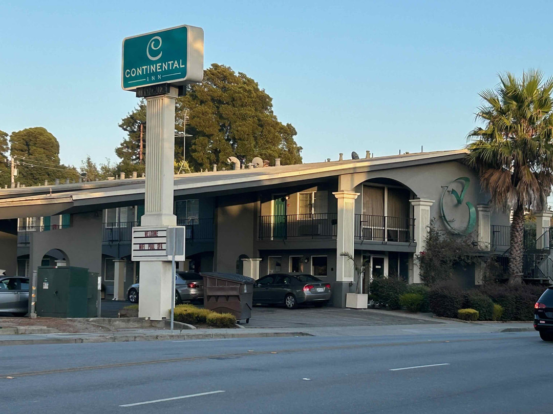 Continental Inn主图