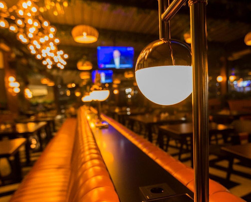 MPLUS Cafe & Restaurant