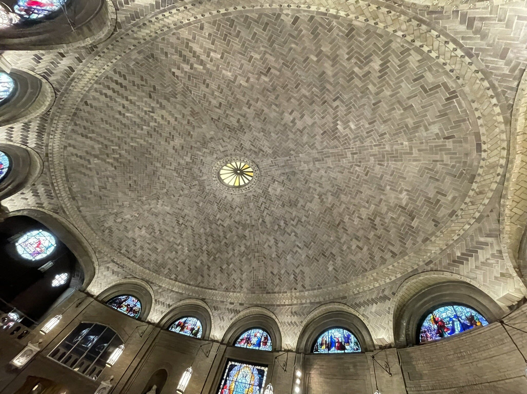 Basilica of Saint Lawrence景点图片