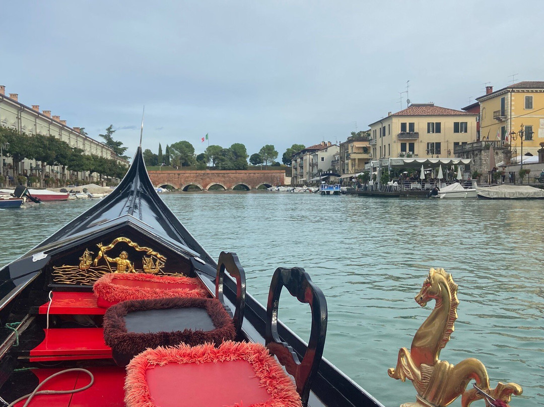 Gondola Service景点图片