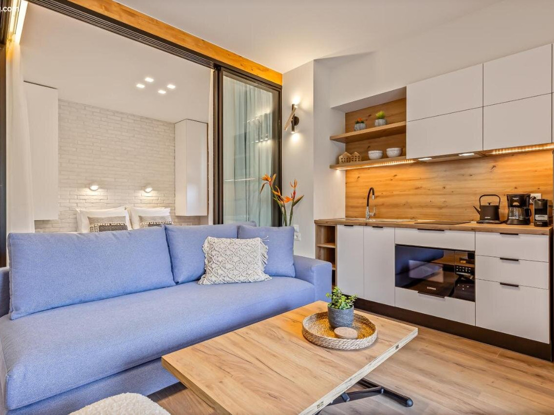 Lola Apartments主图