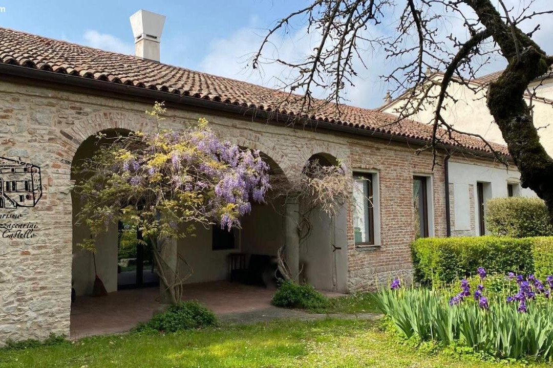 Borgo Buzzaccarini Rocca Di Castello主图
