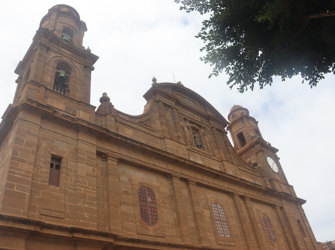Iglesia de Santiago de los Caballeros景点图片